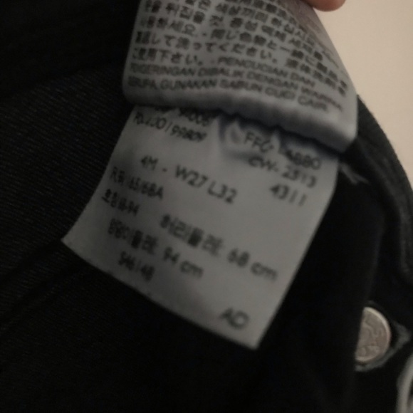 Levis 512 High-Waisted Jeans - Picture 4 of 4